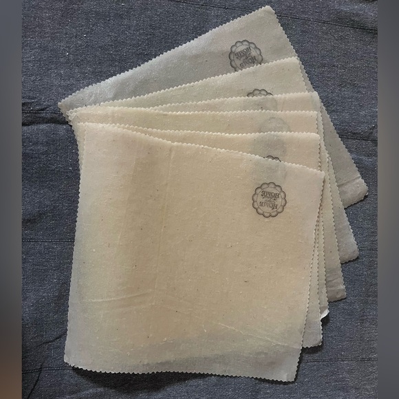 Reusable beeswax wrappers + beeswax pastilles + fabric
Group of 50 Brand NEW - Picture 8 of 9